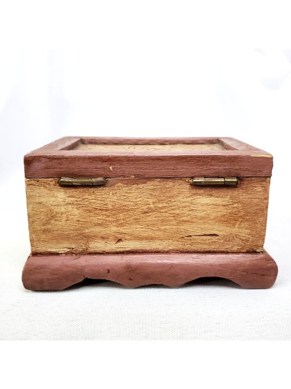 VTG Hand-Carved Wooden Jewelry Trinket Box With Floral Design & Brass Latch - Picture 9 of 13
